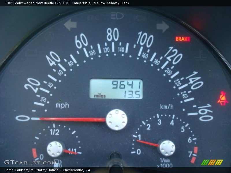 Mellow Yellow / Black 2005 Volkswagen New Beetle GLS 1.8T Convertible