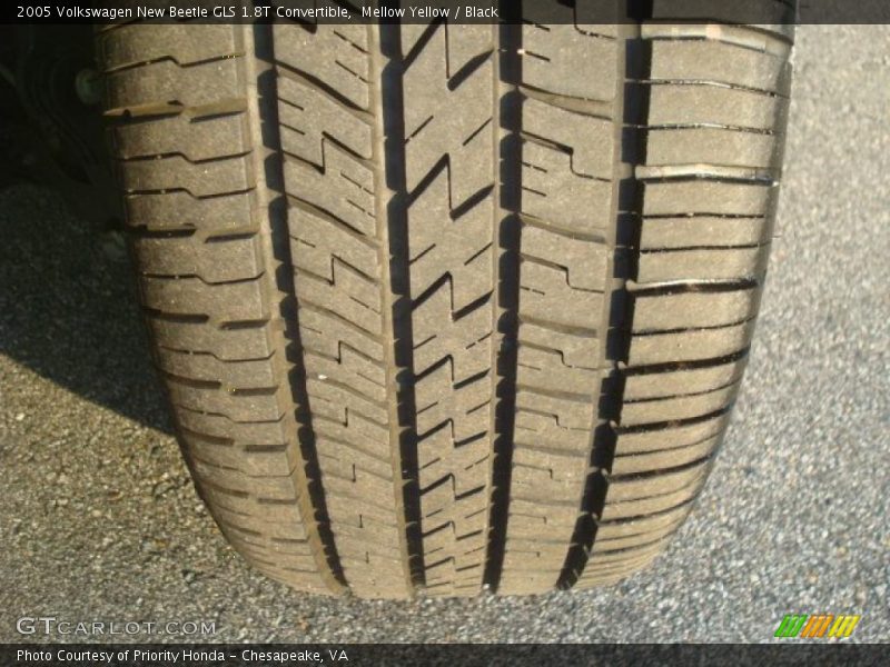 Mellow Yellow / Black 2005 Volkswagen New Beetle GLS 1.8T Convertible
