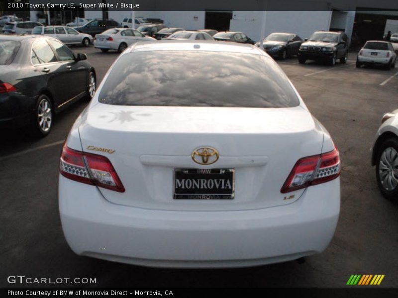 Super White / Bisque 2010 Toyota Camry LE