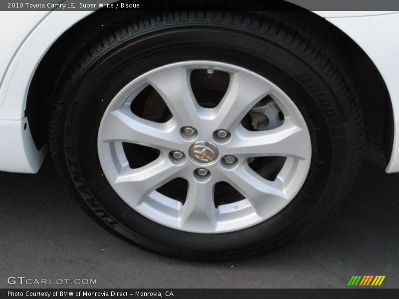 Super White / Bisque 2010 Toyota Camry LE