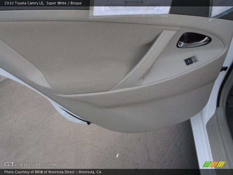Super White / Bisque 2010 Toyota Camry LE