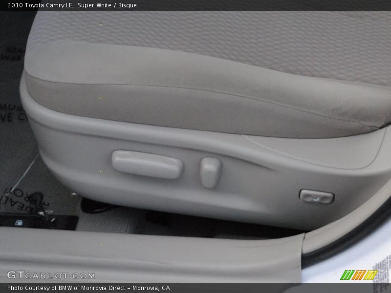 Super White / Bisque 2010 Toyota Camry LE