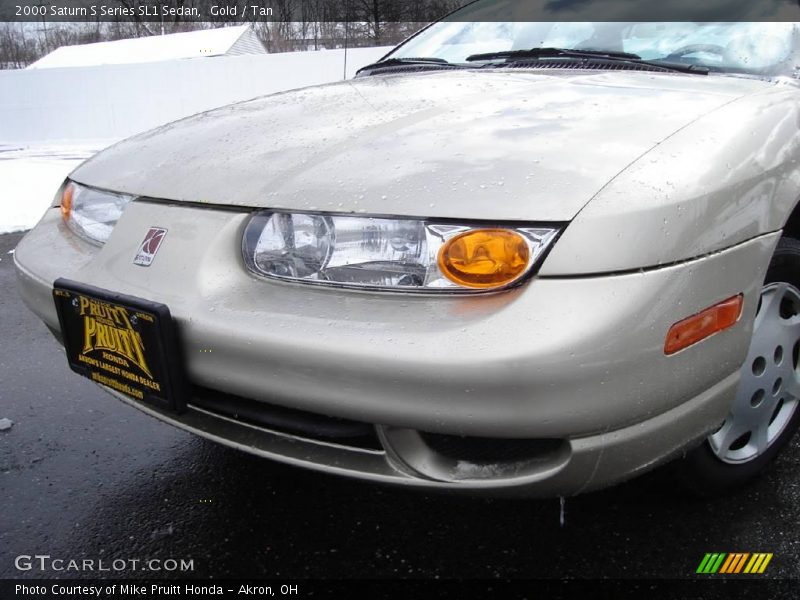 Gold / Tan 2000 Saturn S Series SL1 Sedan