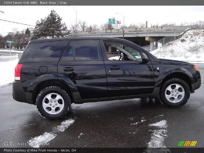 Black Onyx / Gray 2004 Saturn VUE AWD