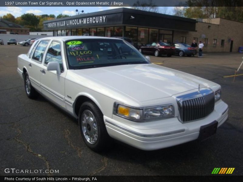 Opal Opalescent Metallic / Beige 1997 Lincoln Town Car Signature
