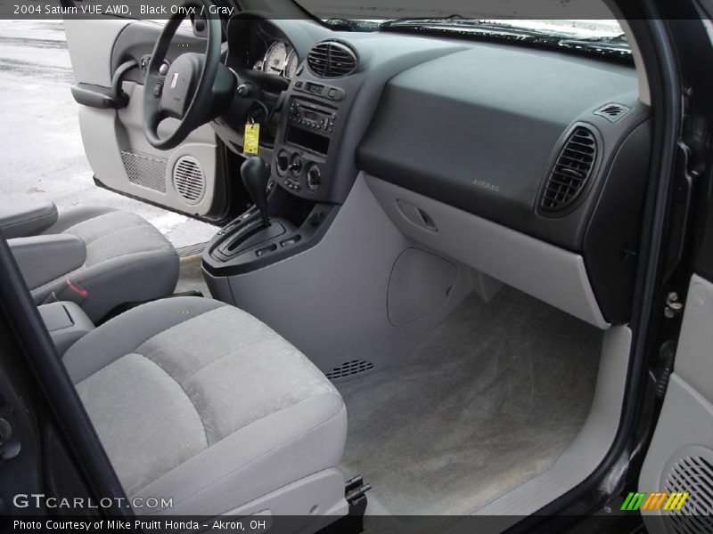 Black Onyx / Gray 2004 Saturn VUE AWD