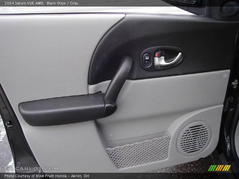 Black Onyx / Gray 2004 Saturn VUE AWD