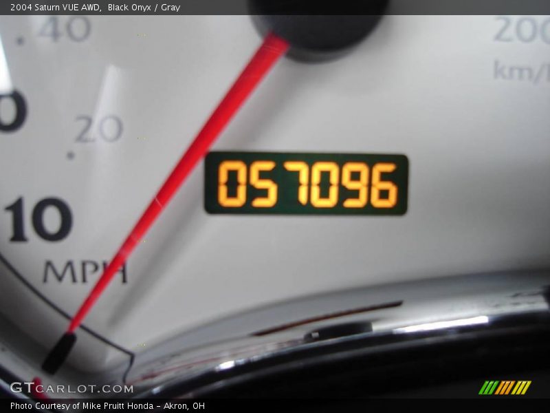 Black Onyx / Gray 2004 Saturn VUE AWD