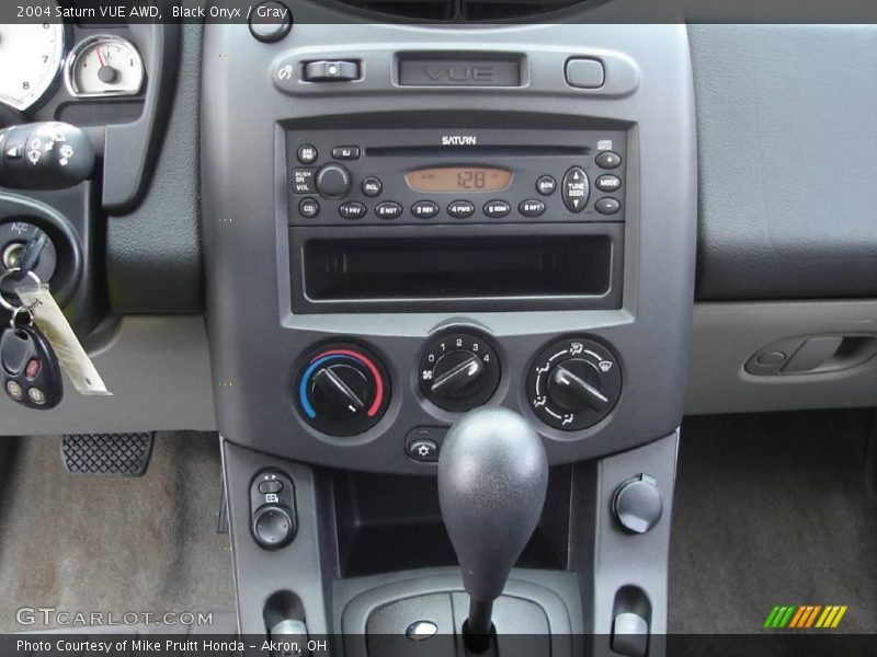 Black Onyx / Gray 2004 Saturn VUE AWD