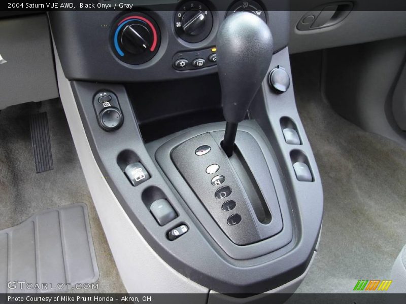 Black Onyx / Gray 2004 Saturn VUE AWD