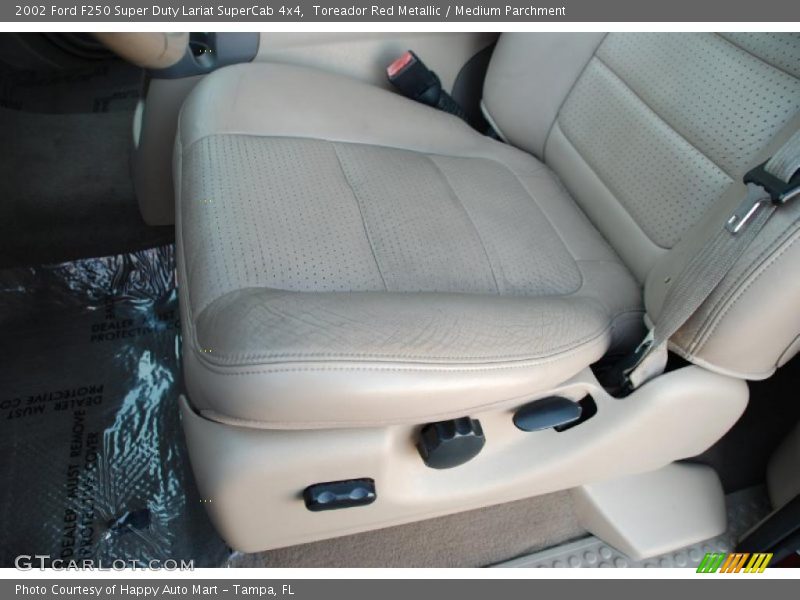 Toreador Red Metallic / Medium Parchment 2002 Ford F250 Super Duty Lariat SuperCab 4x4