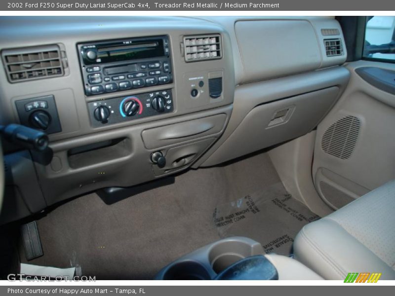 Toreador Red Metallic / Medium Parchment 2002 Ford F250 Super Duty Lariat SuperCab 4x4