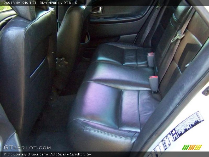 Silver Metallic / Off Black 2004 Volvo S40 1.9T