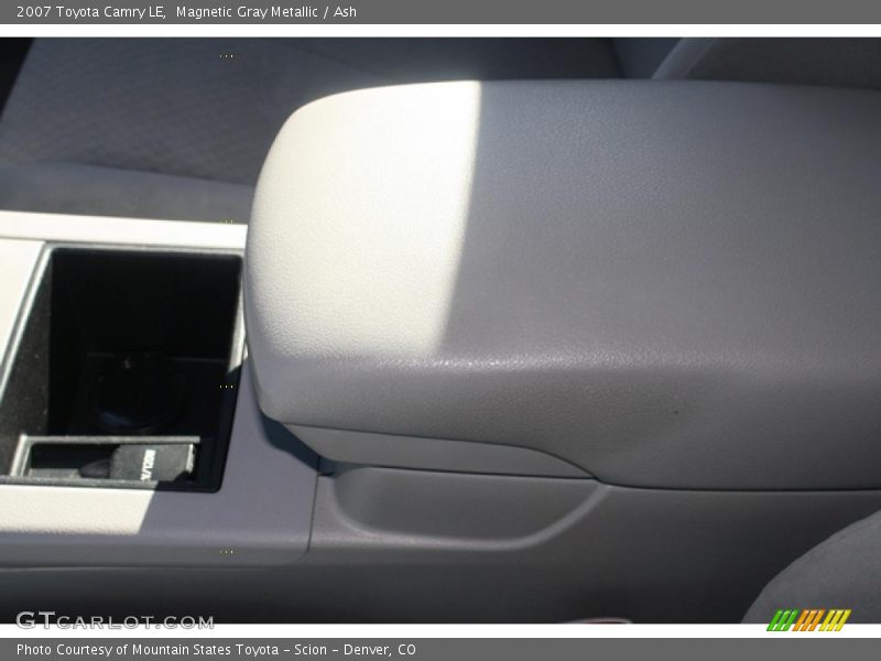 Magnetic Gray Metallic / Ash 2007 Toyota Camry LE