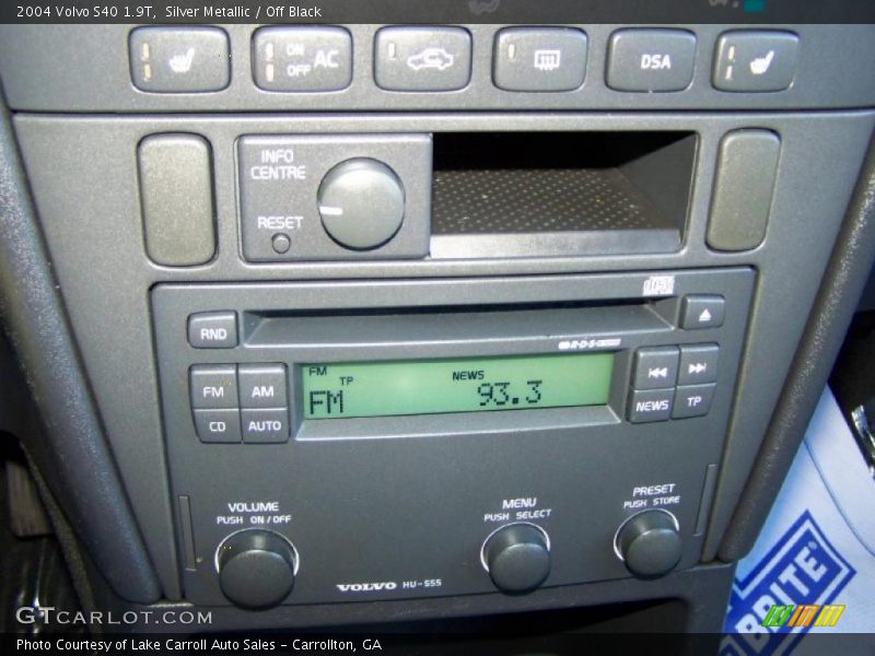 Silver Metallic / Off Black 2004 Volvo S40 1.9T