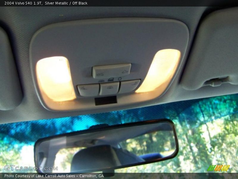 Silver Metallic / Off Black 2004 Volvo S40 1.9T