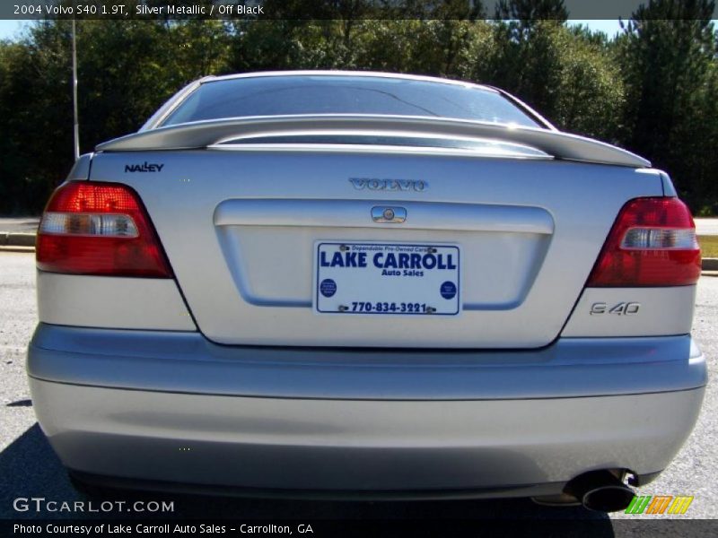 Silver Metallic / Off Black 2004 Volvo S40 1.9T