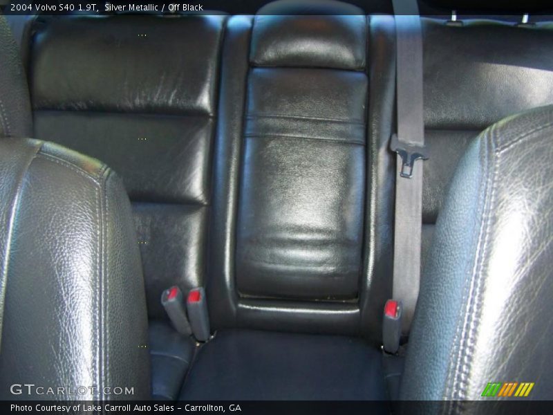 Silver Metallic / Off Black 2004 Volvo S40 1.9T