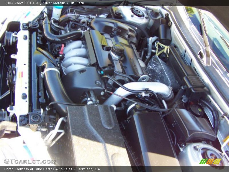 Silver Metallic / Off Black 2004 Volvo S40 1.9T