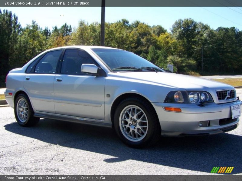 Silver Metallic / Off Black 2004 Volvo S40 1.9T