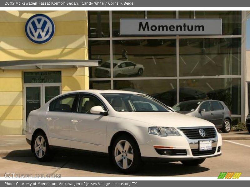 Candy White / Cornsilk Beige 2009 Volkswagen Passat Komfort Sedan