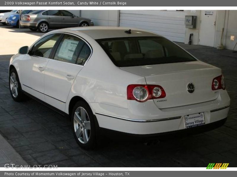 Candy White / Cornsilk Beige 2009 Volkswagen Passat Komfort Sedan