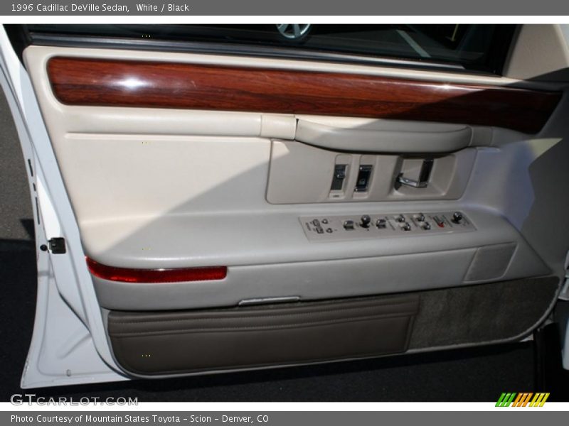 White / Black 1996 Cadillac DeVille Sedan