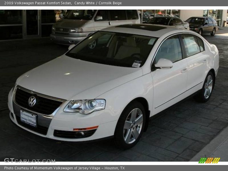 Candy White / Cornsilk Beige 2009 Volkswagen Passat Komfort Sedan