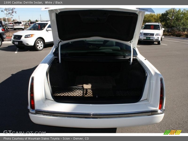 White / Black 1996 Cadillac DeVille Sedan