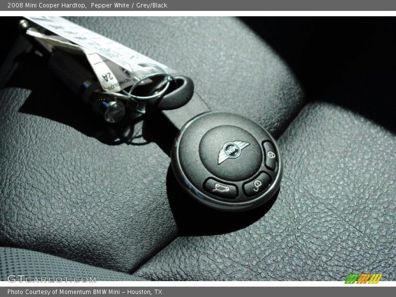 Pepper White / Grey/Black 2008 Mini Cooper Hardtop