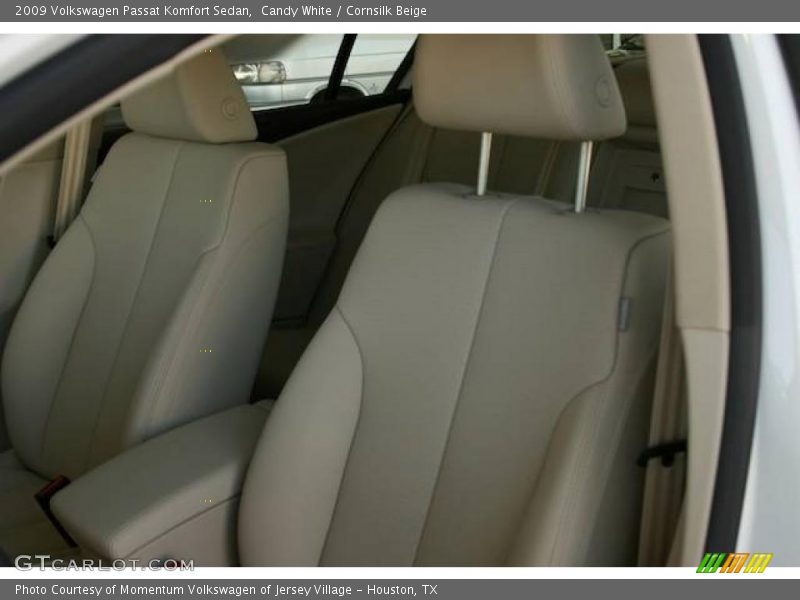 Candy White / Cornsilk Beige 2009 Volkswagen Passat Komfort Sedan