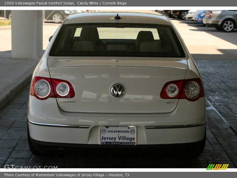 Candy White / Cornsilk Beige 2009 Volkswagen Passat Komfort Sedan
