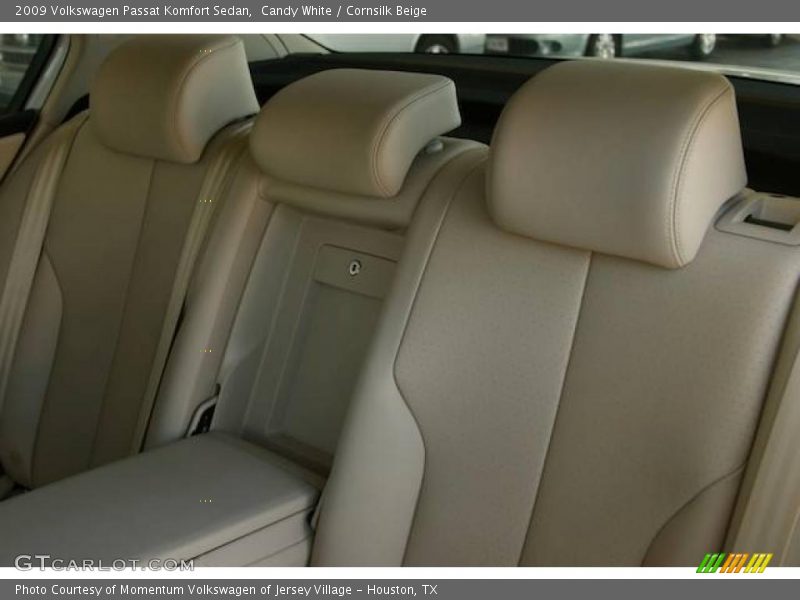 Candy White / Cornsilk Beige 2009 Volkswagen Passat Komfort Sedan