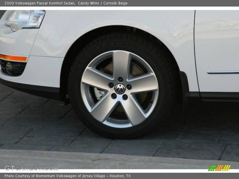 Candy White / Cornsilk Beige 2009 Volkswagen Passat Komfort Sedan