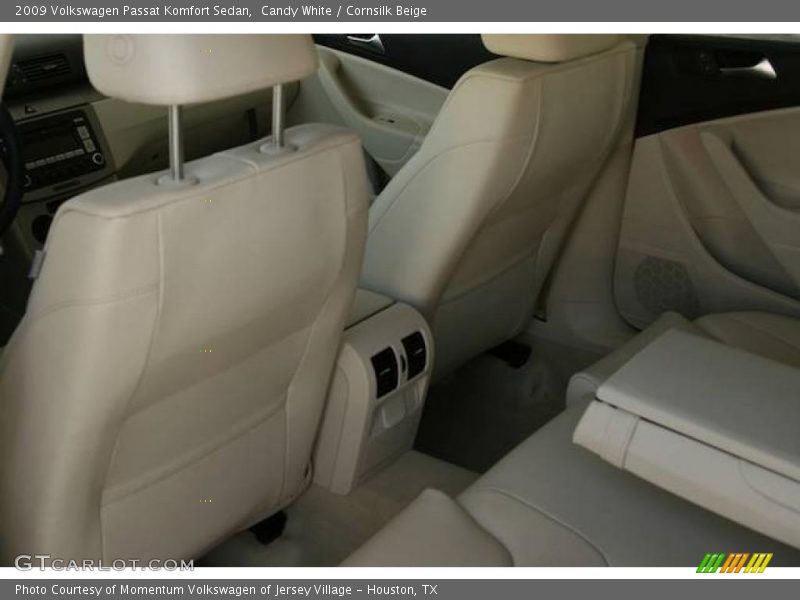 Candy White / Cornsilk Beige 2009 Volkswagen Passat Komfort Sedan