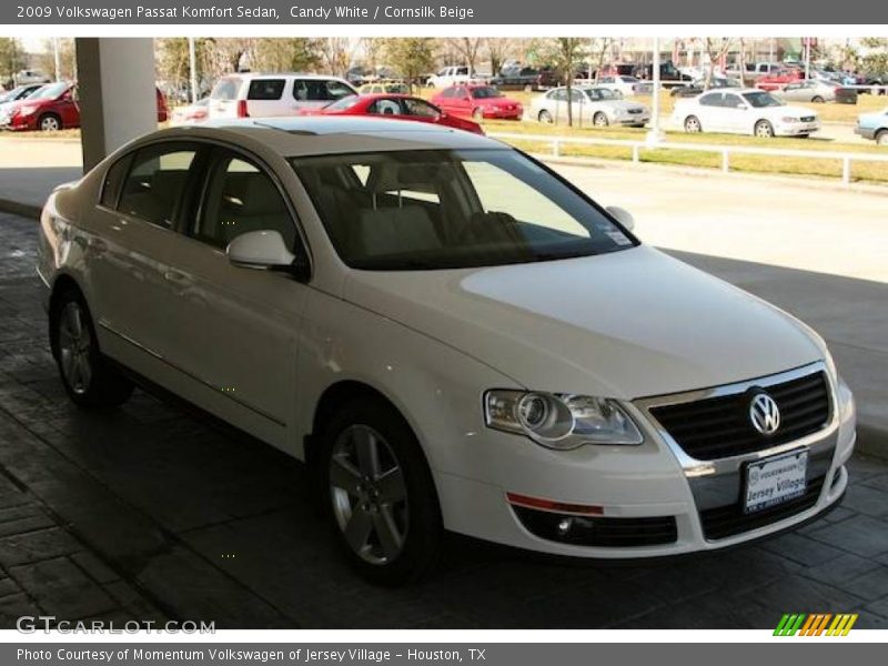 Candy White / Cornsilk Beige 2009 Volkswagen Passat Komfort Sedan