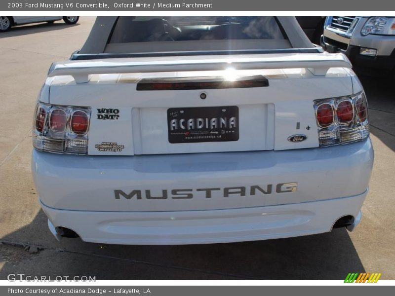 Oxford White / Medium Parchment 2003 Ford Mustang V6 Convertible