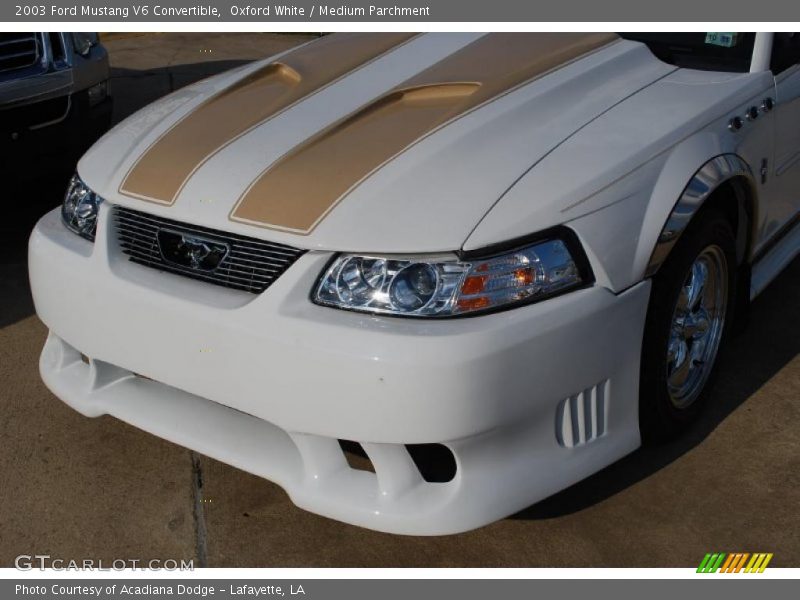 Oxford White / Medium Parchment 2003 Ford Mustang V6 Convertible