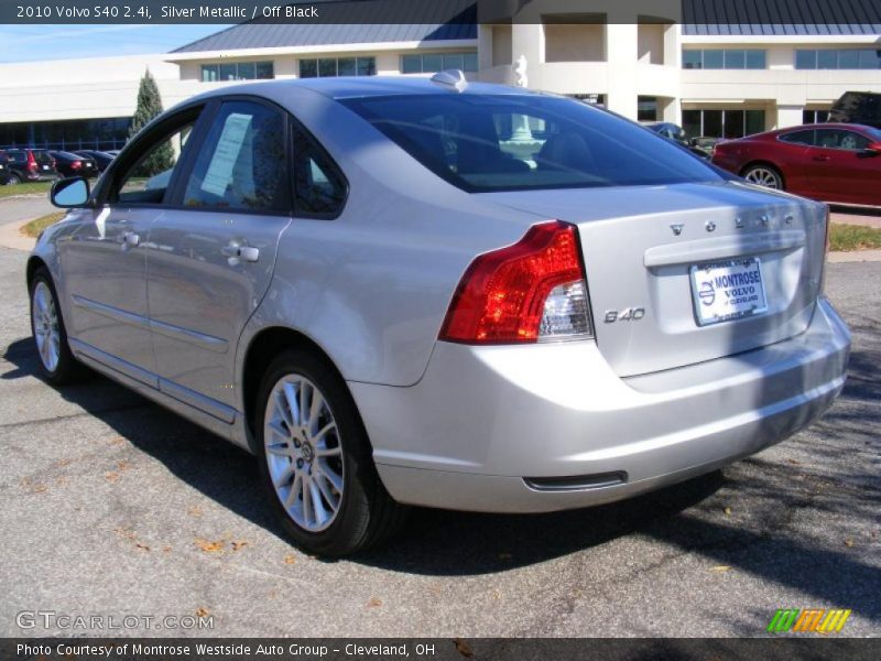 Silver Metallic / Off Black 2010 Volvo S40 2.4i