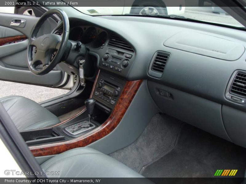 Dashboard of 2001 TL 3.2