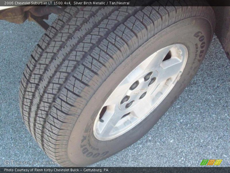 Silver Birch Metallic / Tan/Neutral 2006 Chevrolet Suburban LT 1500 4x4