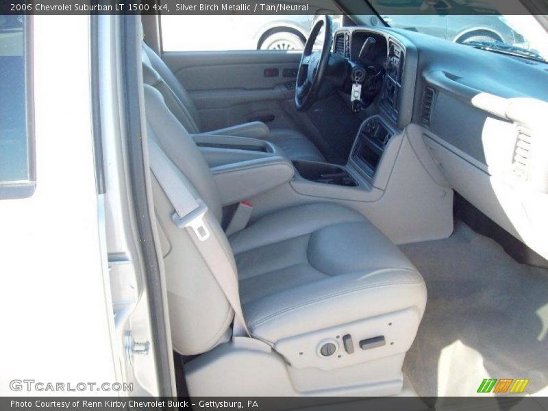 Silver Birch Metallic / Tan/Neutral 2006 Chevrolet Suburban LT 1500 4x4