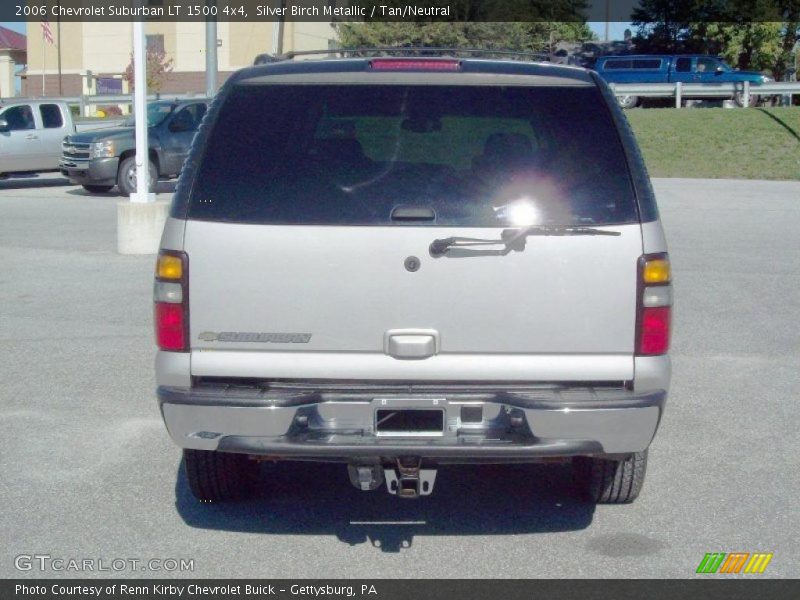 Silver Birch Metallic / Tan/Neutral 2006 Chevrolet Suburban LT 1500 4x4