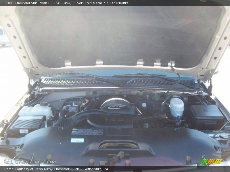 Silver Birch Metallic / Tan/Neutral 2006 Chevrolet Suburban LT 1500 4x4