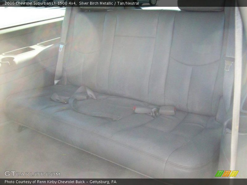 Silver Birch Metallic / Tan/Neutral 2006 Chevrolet Suburban LT 1500 4x4