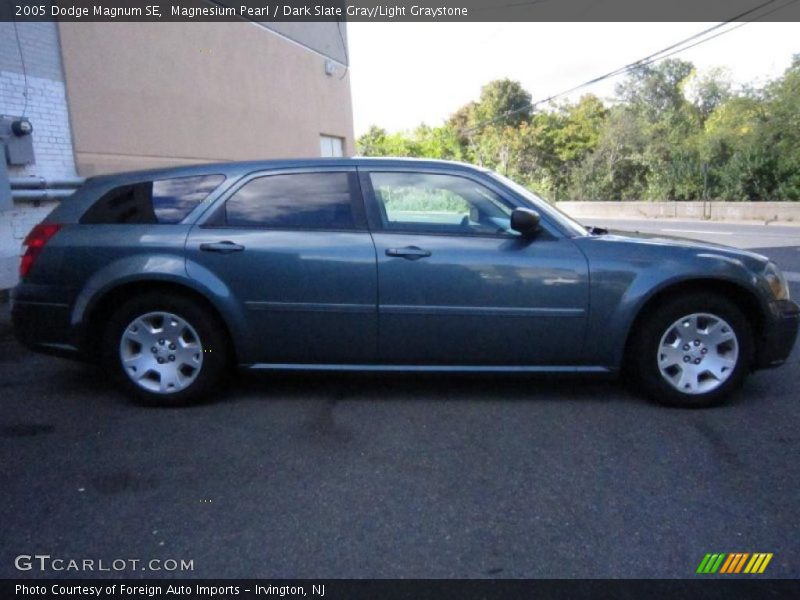 Magnesium Pearl / Dark Slate Gray/Light Graystone 2005 Dodge Magnum SE