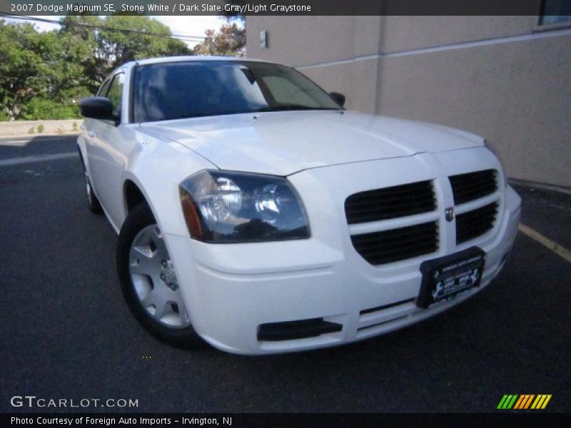 Stone White / Dark Slate Gray/Light Graystone 2007 Dodge Magnum SE