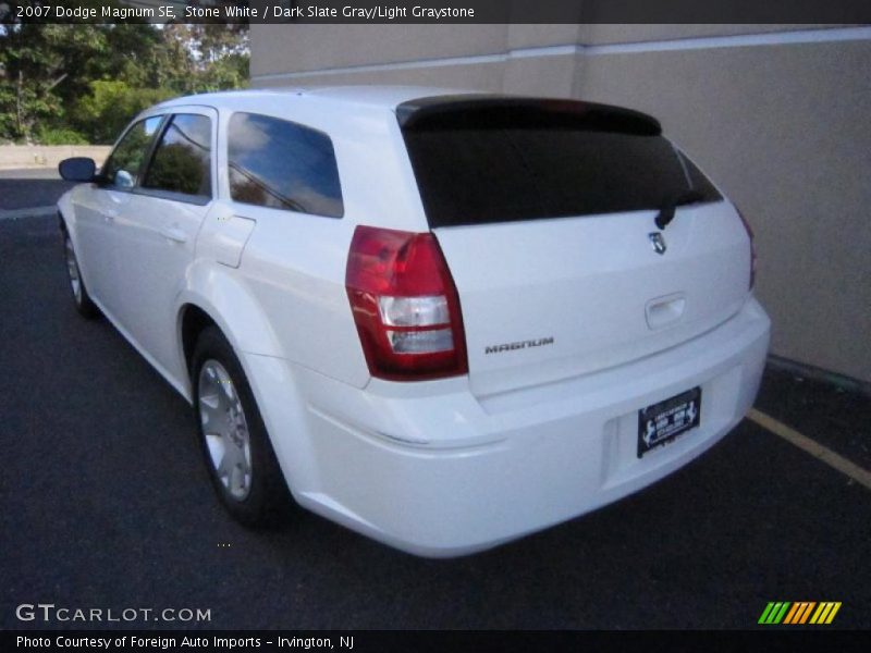 Stone White / Dark Slate Gray/Light Graystone 2007 Dodge Magnum SE