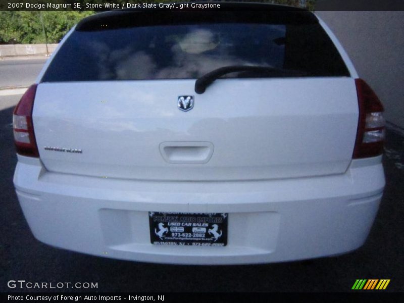 Stone White / Dark Slate Gray/Light Graystone 2007 Dodge Magnum SE