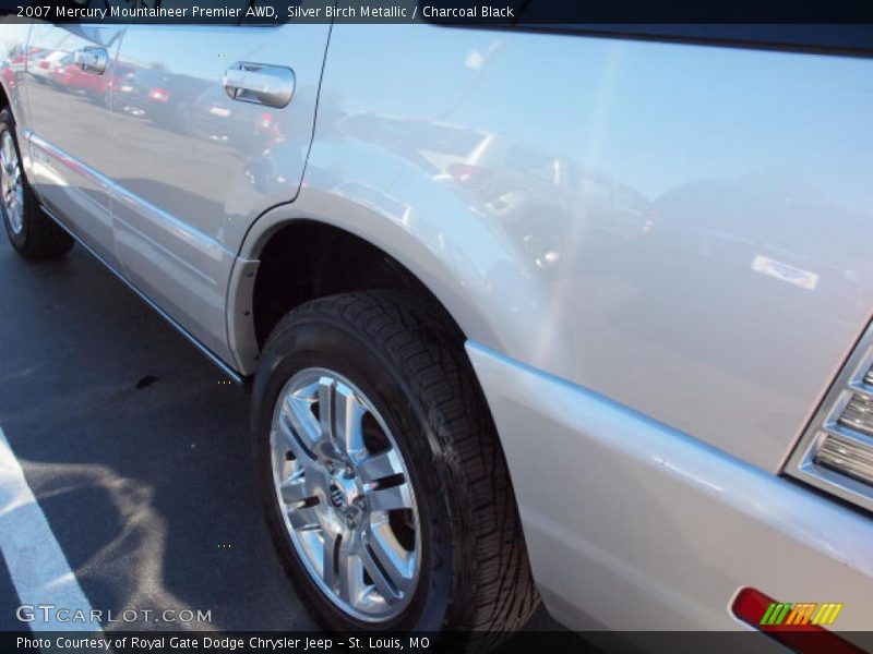Silver Birch Metallic / Charcoal Black 2007 Mercury Mountaineer Premier AWD